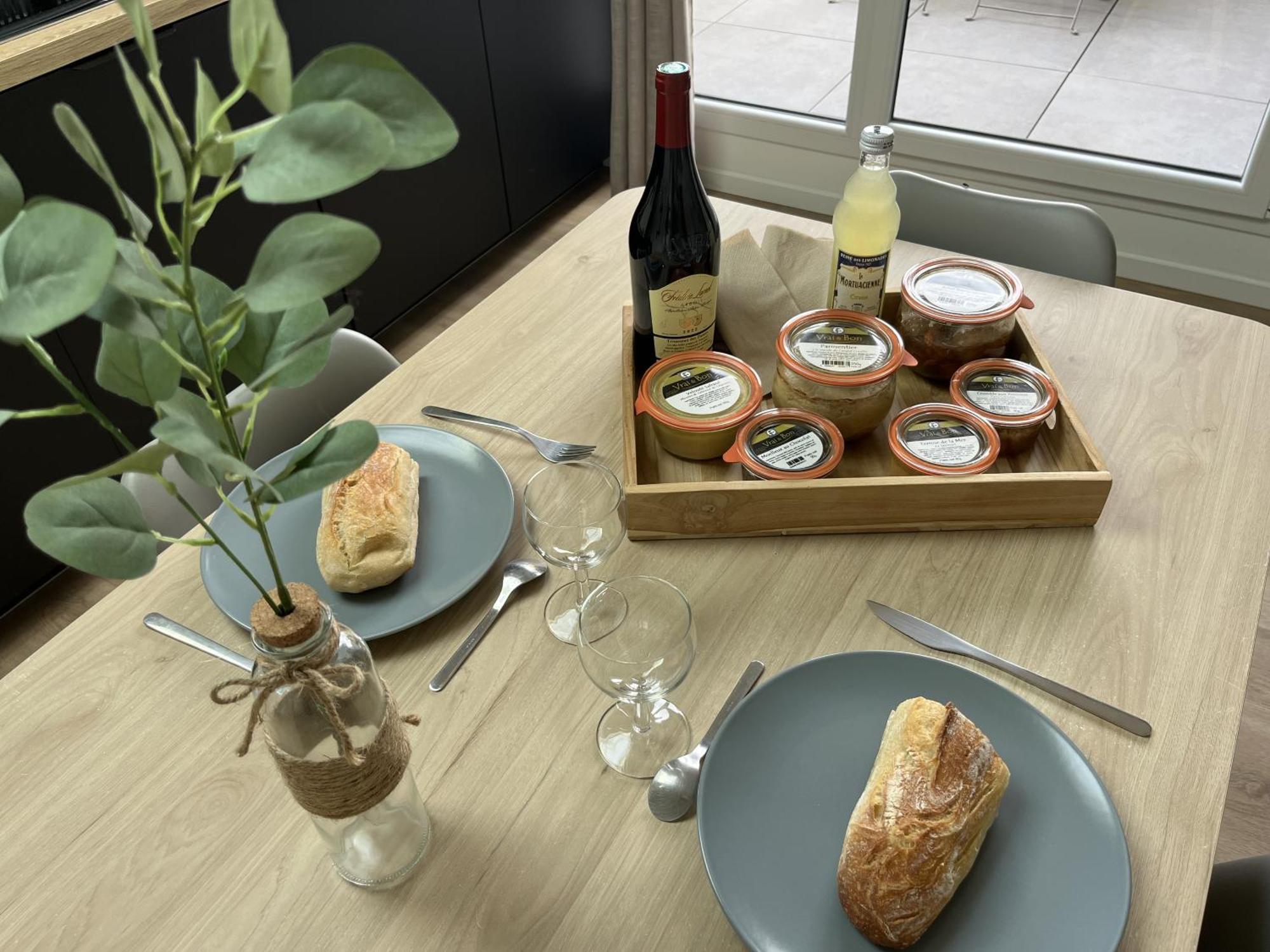 Appart-Hotel N 3 Avec Terrasse, Piscine, Petit-Dejeuner Et Parking Prive Chouzelot Exteriér fotografie